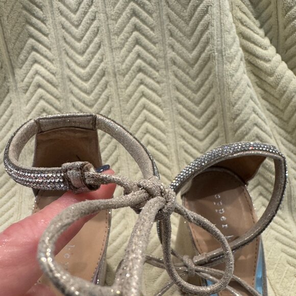 Worn ONCE - Copper Key Rhinestone Women's 4" Block Heel Sandals Size 9 Tie Ankle - Picture 3 of 10